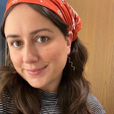 Strega Nona ass bitch 🧙🏻♀️ fake meteorologist 🌪 cult queen 👁️ horror girly 👻 🌈 abortion lover, cop hater 💖 free Palestine 🇵🇸