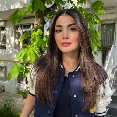 JennieBarret01's profile picture. Content creator crafting stories that inspire, connect, and spark imagination