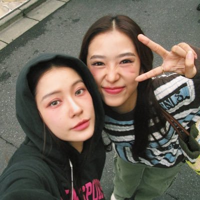 namtanflim's profile picture. n’lunar mom🐣🐼 i like everything about namtanfilm🤍❤️‍🩹🩵💛 #น้ําตาลฟิล์ม | yapping about girls