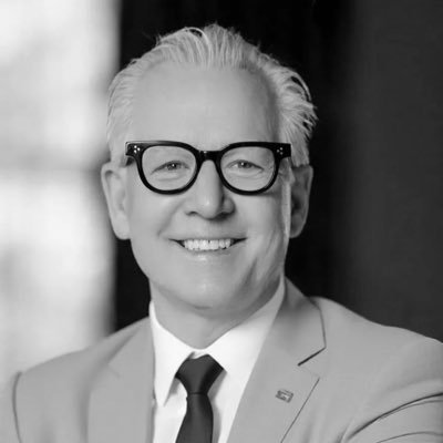 BThomas843's profile picture. A glib marketing guy. I know, ewwww....