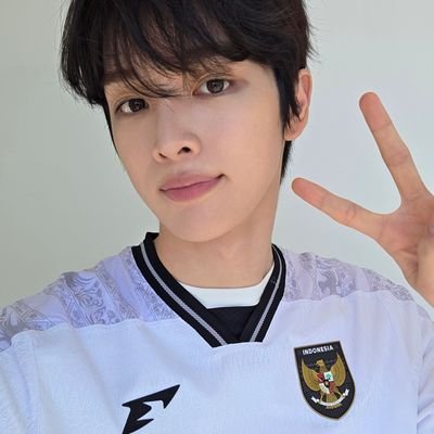 semua bias aku ade kecuali abang DO sama a TY