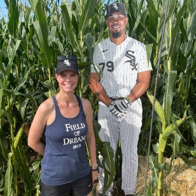 Die-hard White Sox fan! Mom of 2 incredible kids. I’ve got a Cubby hubby. Writer/editor/podcaster for @SouthSideSox @sox_populi @FansFirstSN