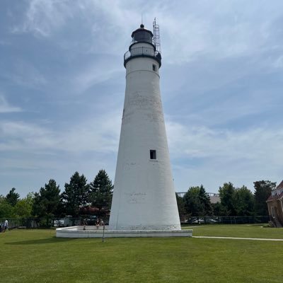 BigBeaverOhio's profile picture. Park on the driveway; Drive on the parkway.