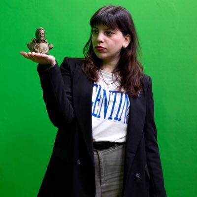 Mujer abolicionista. Entrerriana. Periodista en @desdelaraiz_dlr Racing Club y soberanía nacional. Mis palabras son mías.