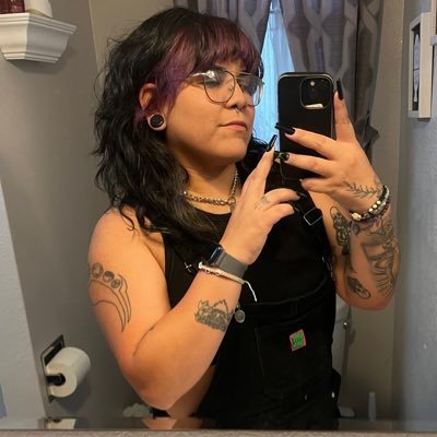 RissaReptaar's profile picture. Fuck around and find out |