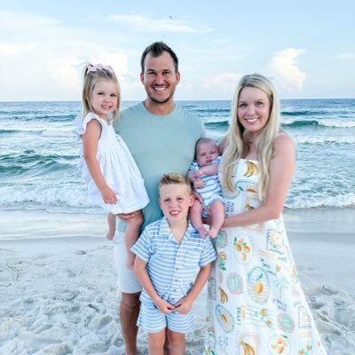 Husband to Kelsey | Father to Baker, Palmer & Barrett | Offensive Coordinator of the Rockwall Yellowjackets