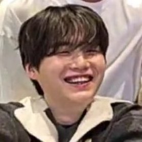 letyluv's profile picture. OT7 w a luv for 🐱🐹 Dope Old ARMY, never too old for good tunes & cool vibes 💜💜 Hi ARMY 💜No solos mantis 🔞