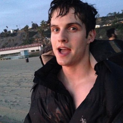 lockedunbar's profile picture. 7teen!! 🫐 #dpstwt #twtwt 🫐 @lockesheart’s main 🫐 the real isaac lahey irl!! 🫐 #nalec ,, #thiam ,, #scisaac