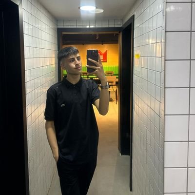 Aziizkayan's profile picture. 