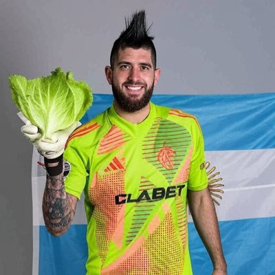Só queremos um goleiro que seja bom em defender e não em comemorar gol 😭