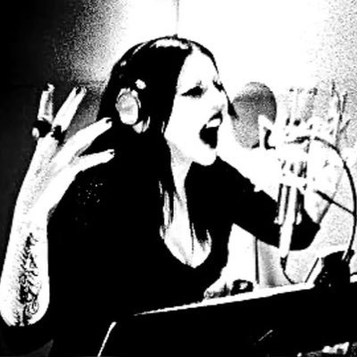 WeirdCla's profile picture. _𝔇𝔯𝔞𝔠𝔲𝔩𝔞𝔰 𝔡𝔞𝔲𝔤𝔥𝔱𝔢𝔯_