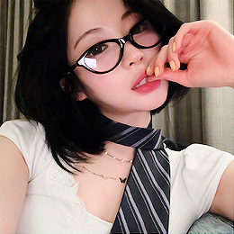 E06NA's profile picture. prett𝑦 𝑙𝑖𝑘e ɑ muse ( mɑde for the ɑrts
ɑ shunji iwɑi's 𝐦𝐨𝐯𝐢𝐞𝐬' — type of girl ·