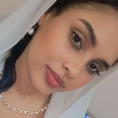 Shahlla15's profile picture. الله قدر كل هذا والله كفيل به 
🦷👩🏻‍⚕️💜