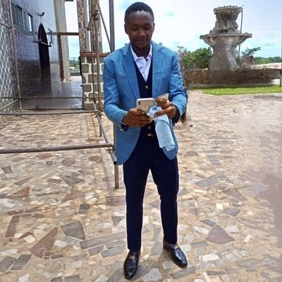 Regional and Local Government Enthausiast|| Public Policy Enthausiast||Man U Forever|| Movie Maniac|| Lover of the Game of ⚽ || Que Sera Sera
https://t.co/AdVrnUci77