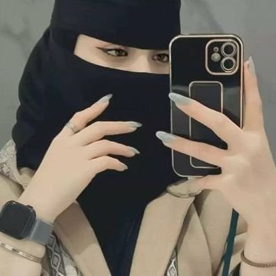 نفسي عزيزة علي، لن أضيعها في تفاهات الحُب مع رجل لا يكترث لحزني حتىَ.