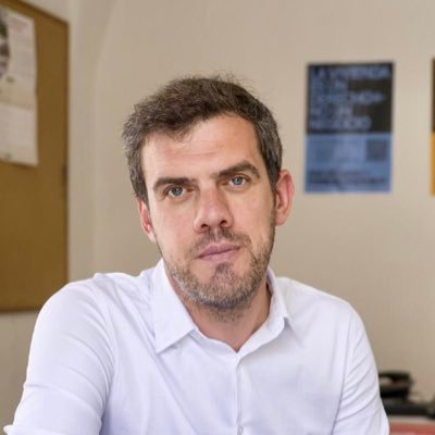 Presidente de la @FRAVM. Haciendo barrio en @AVPteVallecas.