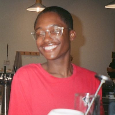 kmoe82's profile picture. Fck all yall
