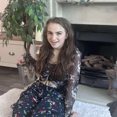 Ellise Hollie Hayward Profile