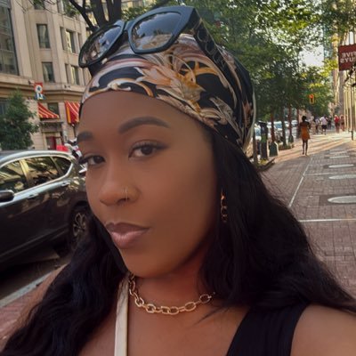 Concert Enthusiast • Fashion Lover • ServiceNow BA👩🏽💻 SN RiseUp Key Community Member 💚 #blackwomenintech #blackintech