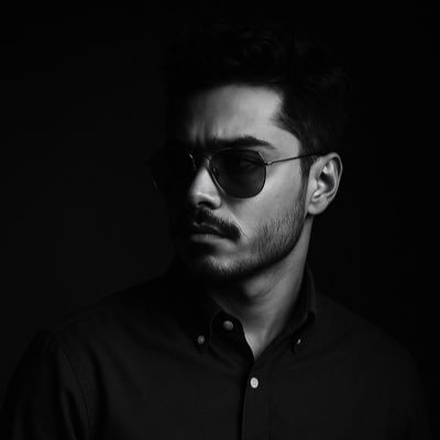 أهلآ بكمـ في ساحتي الفنية ✨ أنا عمر بخش خطاط رقمي ومصمم جرافيك | 👨💻 أساعدك في تصميم شعار مميز | 🌟 لطلبات التصميم عبر الخاص | 💌