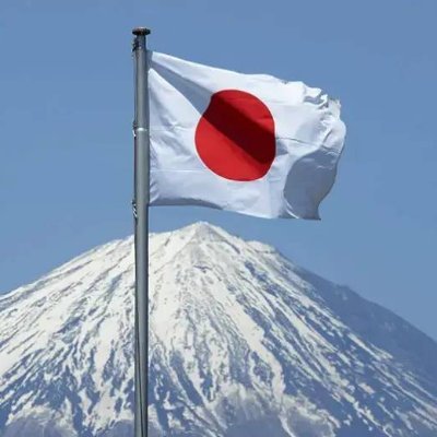 私は正直で責任感のある人間です。富士山🏔️と美しい花🌹が大好きです。木の枝に行くのも大好き🌉。美しい猫😺も大好きです。そして自然🏜️🏖️🇯🇵🇬🇷も大好きです素晴らしい日ですね〜😆 自己中心的な人間である私にとって、家庭連合に参加したことで、他者のために生きる芽が私の心に芽生え、成長しました🤣 喜