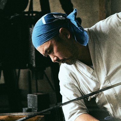 刀鍛冶の工藤将成 (本名 芳洋) Japanese swordsmith Masashige・Kudoh. 自己紹介代わりの取材記事は下のリンクから 埼玉県入間市出身 群馬県桐生市梅田町在住 日本美術刀剣保存協会 高崎支部 @takasakitouken の運営に関わっております