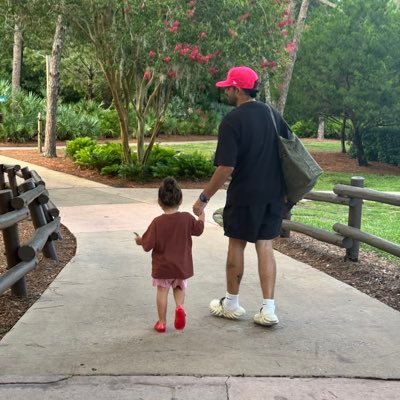 DeanJulia12's profile picture. tweetering about sports…