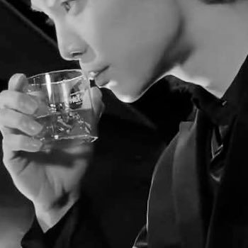 wherever you go in this world,I’ll come along.| twin ; @SPTXSVRGEIX @SPTXmalaew_| #𝑆𝑃𝑂𝑇𝑇𝐸𝑅9𝑃 #THEGOTHICHORROR