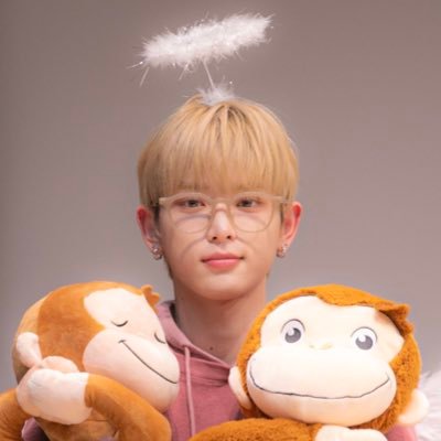 sssakkkky's profile picture. 