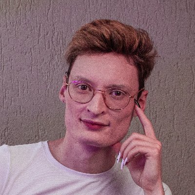 Criador do canal Penegui e CEO da Penegui LTDA, ele é especialista em segurança da informação com foco em hardware.