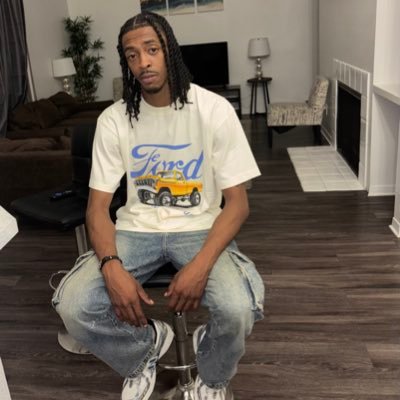 Snap. Saykevvv | #Crew | R.I.P. Grams 🌹| #RIPBOX💙 | #RIPKT | #RIPDarian | #LakeShow | #LongLiveVDawg | #RIPSidMo | No kids |