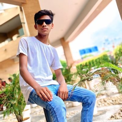 shoyebspeaks's profile picture. **✨youth thinker|
youth voice 
🎙️ Public Speaker | Youth Icon  
📢 Real Issues | Real People  
📍Ground se connected  
📩 Contact via DM
🔗 YT: @shoyebAkhtar01