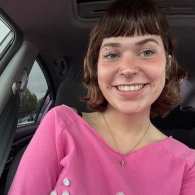 24 || girlie pop || She/Her 🏳️⚧️|| BLM || heartstopper/ scream and Buffy fan