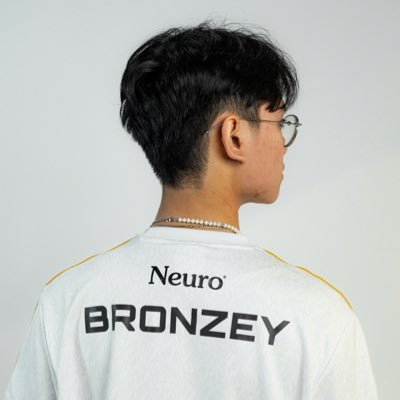 @Bronzey