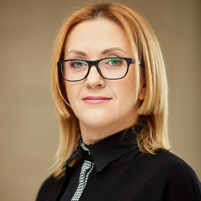 As a results-driven marketing specialist, I excel at optimizing campaigns and boosting brand presence. I'm Celeste.