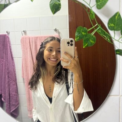 Esperamos e esperamos. Todos nós. Não saberia o analista que a espera é uma das coisas que fazem as pessoas ficarem loucas?