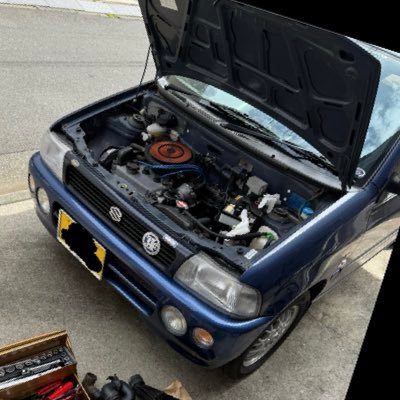 趣味は機械の修理、乗ってる車はスズキセルボモード。