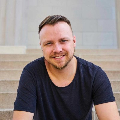 rbrtflyd's profile picture. Designer.
Data, healthcare, and many things in between.
I also like to build.
Building https://t.co/AVRF1w3REb
Cover photo by Tim Stief on Unsplash