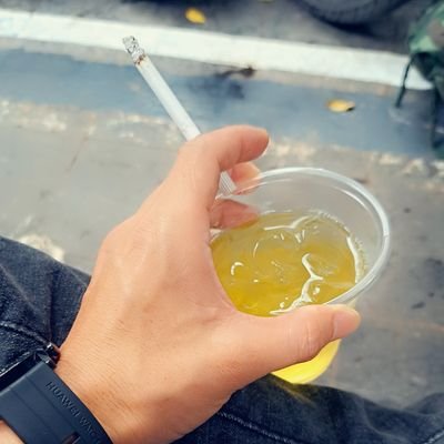 Thích chia sẻ nhất là chuyện thầm kín. yêu trong tối. 😀