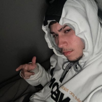 Mescyzyn_'s profile picture. 