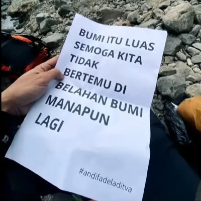 richeesseee_'s profile picture. Bukan apa-apa.
