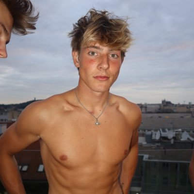 19 year old Latvian Athlete…to see ALL of me ⬇️⬇️⬇️