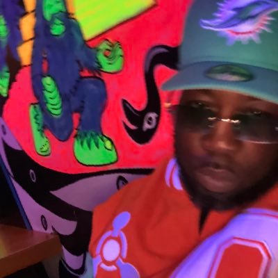C.E.O of #FlytRi$kInc. #FlytRi$kMaje aka BmajorDaRealOne of Money Making Militia a #FriscoGiant cut from a cloth they tyna discontinue #ripchopacity200