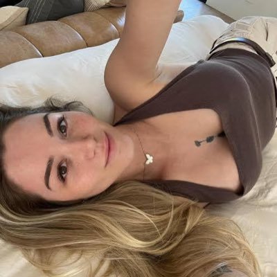 chole_rose300's profile picture. 