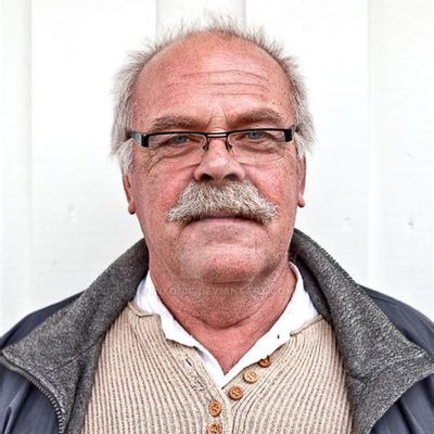 Retired USPS MAGA 100%. Not here for DM chatting and definitely not looking for a date or girlfriend.