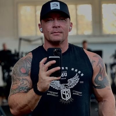 Ambriz685702's profile picture. God first
No strange question ask
Stay positive
Here to meet new friends