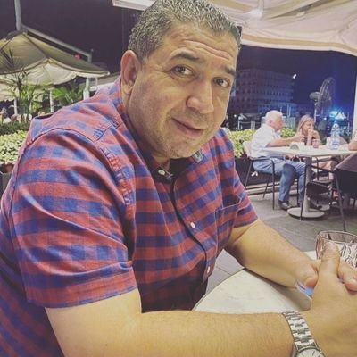 R_ah11a's profile picture. 