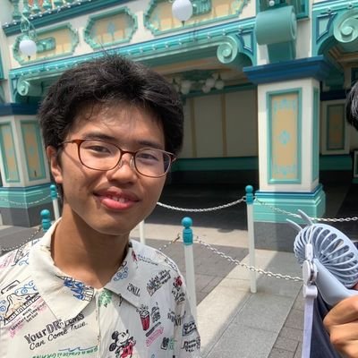 上智大学情報理工学科。
web3を用いたコンテンツ産業のさらなる成長に燃えています!現在引きこもりでもコミュ障でもコンテンツわ通じて共感しあえるchatの開発を構想中。