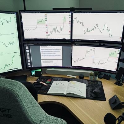 ogundips03's profile picture. There's always a satisfaction in making progress~Prov 4:18🕊