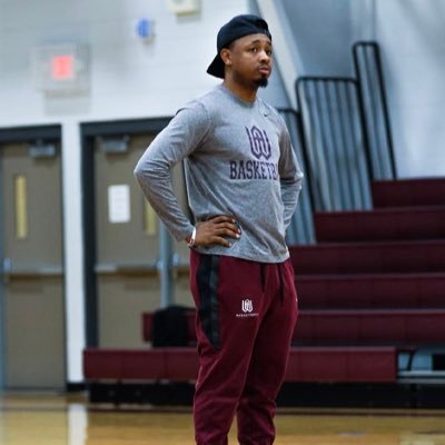 Founder of Ball4️⃣Purpose | Player Development Coach🏀 | Assistant Varsity Basketball Coach at Wheaton Academy🛡️| Luke 12:48 🙏🏽
